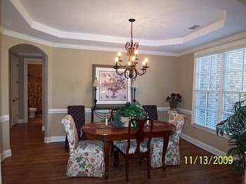 5th image of 582 Ogilie Ln