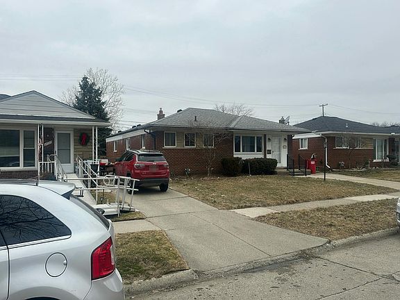 3rd image of 24535 Willowby Ave