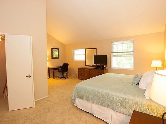 Bedroom #1 w/king bed