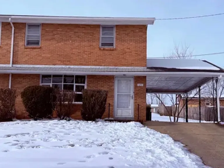 631 Hollywell Ave — Photo 2