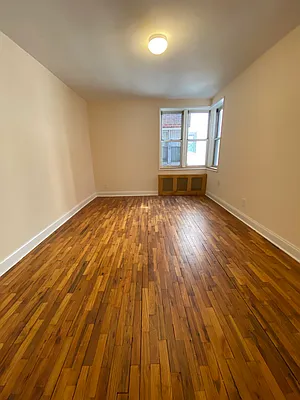 Rented by Kew Forest Realty Inc | media 9