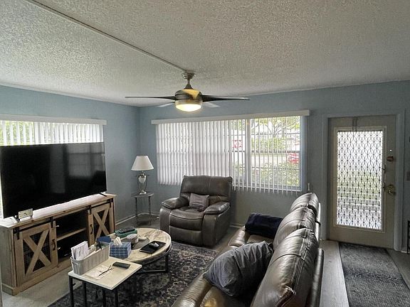 2nd image of 174 Newport K #174