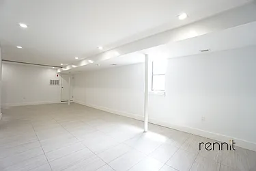 Rented by Rennit Inc.