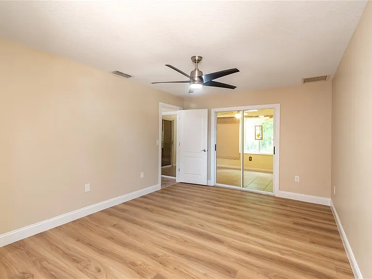 10886 SW 90th Ter — Photo 14