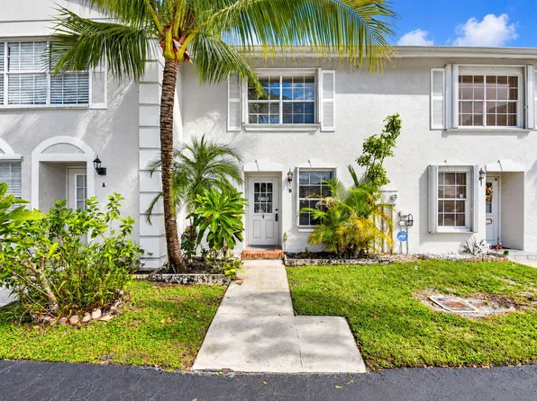 216 FOXTAIL Drive #B, Greenacres, FL 33415
