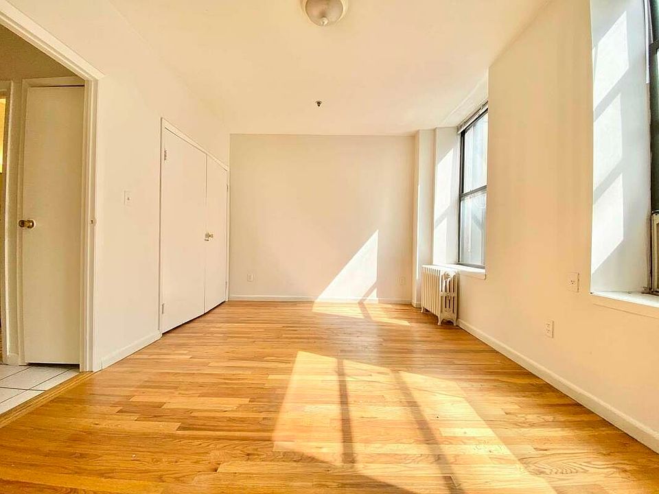 1st image of 114 E 28th St #3C1