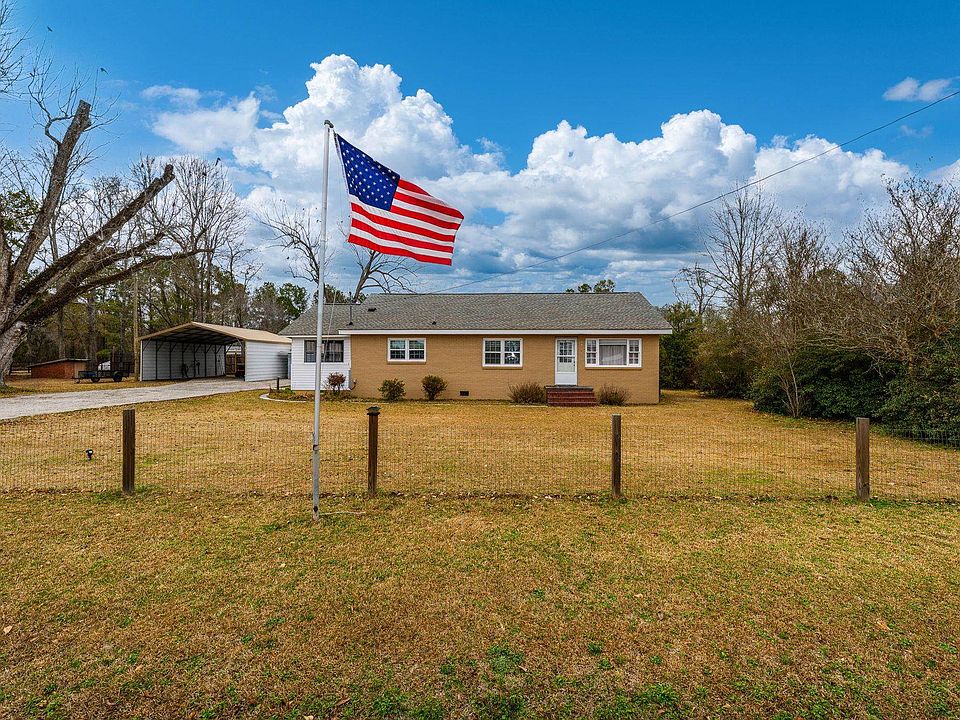 1st image of 9300 Lake Swamp Rd.