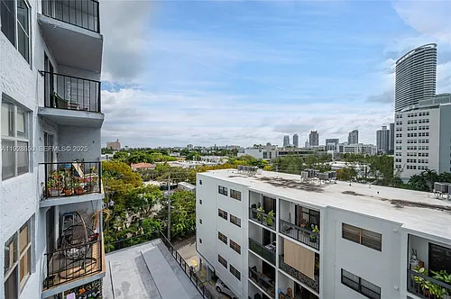 899 West Ave #7E Photo 1