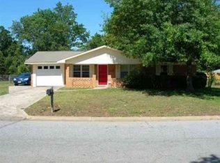 255 Valencia Cir, Centerville, GA 31028