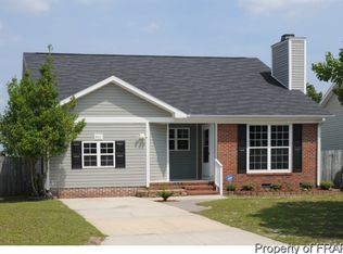 822 Marchbanks Pl, Hope Mills, NC 28348