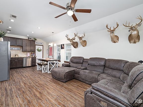 5th image of 4722 Oaklawn Blvd