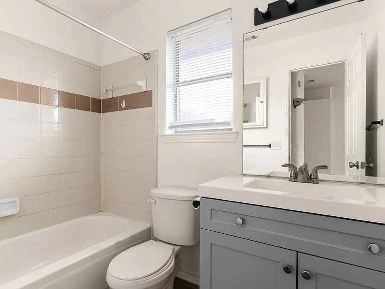 2702 Hemlock Dr — Photo 11
