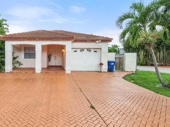 8155 NW 201st St, Hialeah, FL 33015