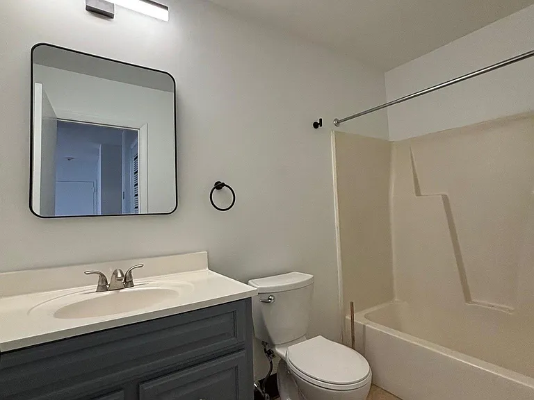 1 Franklin St #305 — Photo 2