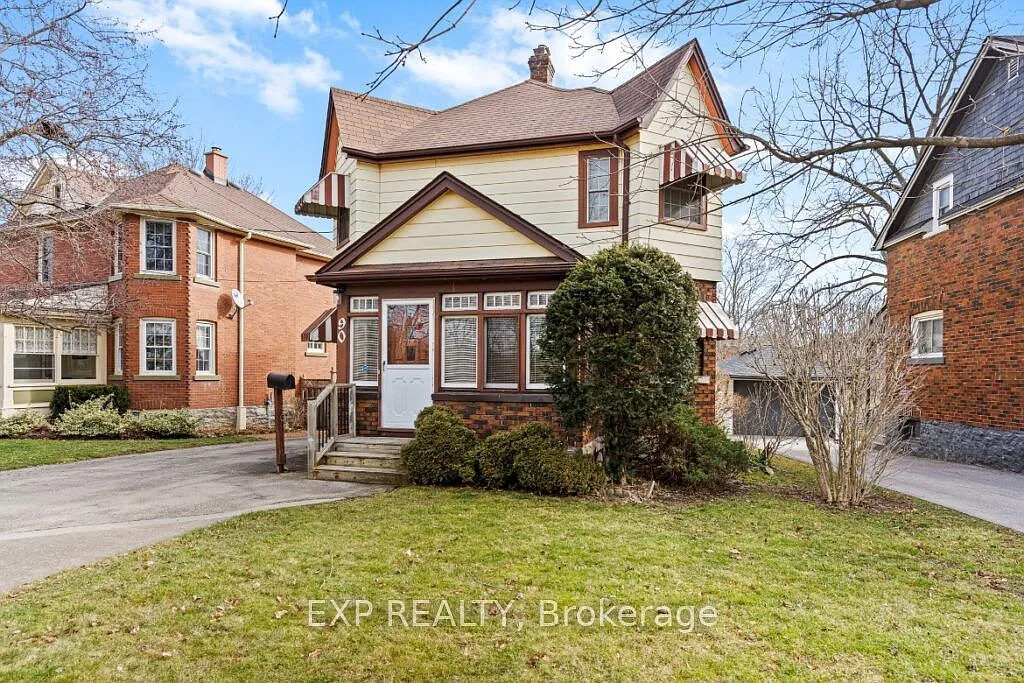 3 bed, $2,200 — Photo 1