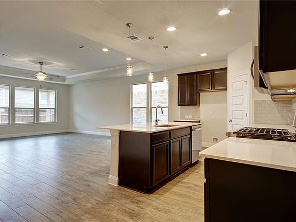 5th image of 9806 Quercia Dr