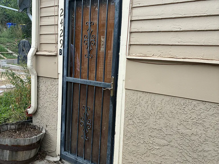 2429 W Platte Ave #B — Photo 33