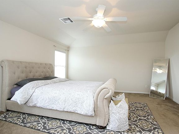 4th image of 4802 Upland Dale Ct