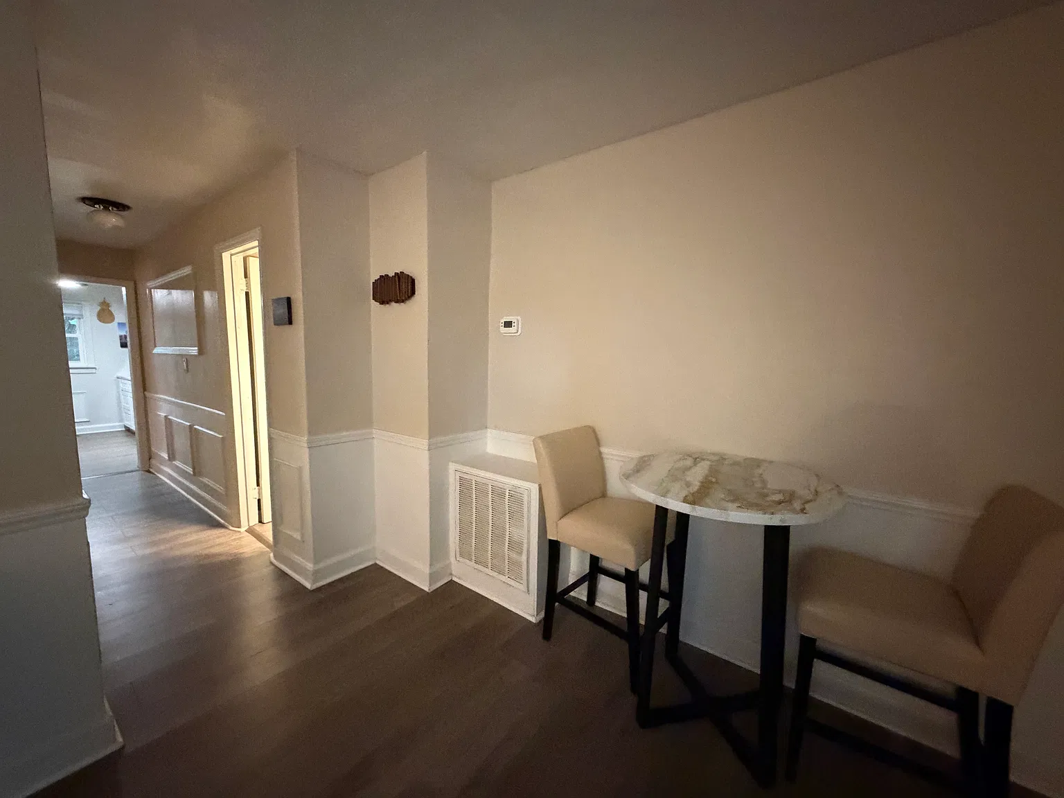 2 bed, 700 sqft, $1,600 — Photo 3