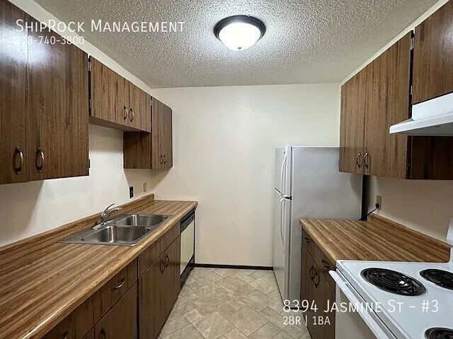 Building Photo - 8394 Jasmine St #3