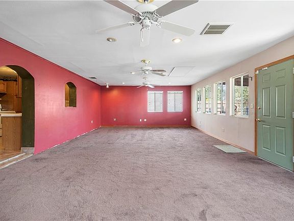 3rd image of 655 Duncan Cir E