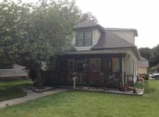 723 N 10th St, Beatrice, NE 68310