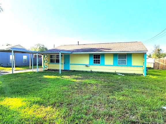 3rd image of 1321 Meadow Ln