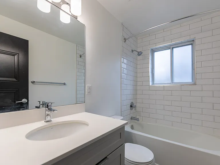 285 Erb St W — Photo 13