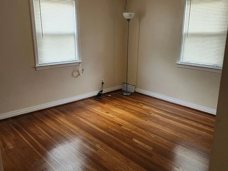 332 Marsh Ln — Photo 11