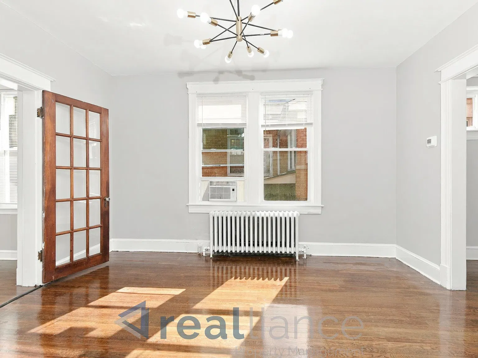 Newly Renovated 4-Bedroom Home with Covered Parking & Private Outdoor — Photo 4