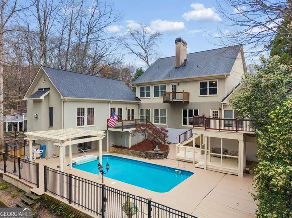 3322 Rough Creek Dr, Woodstock, GA 30189