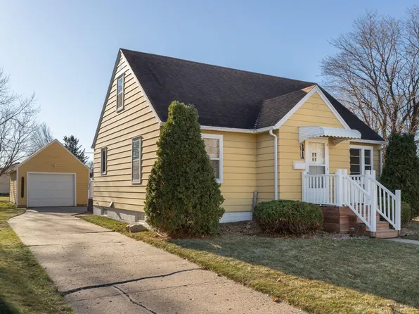 2016 E Oakland Ave, Austin, MN 55912