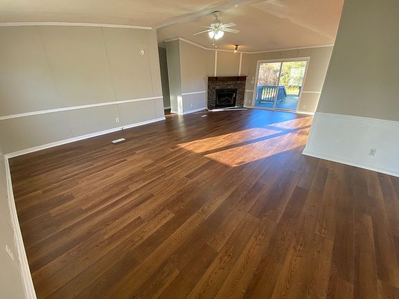 2nd image of 100 Tadpole Ln #102