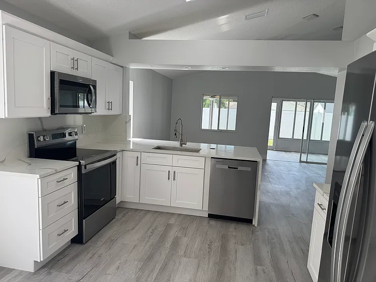 8614 Manassas Rd — Photo 3