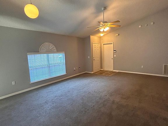 5th image of 8311 Oak Crossing Dr W