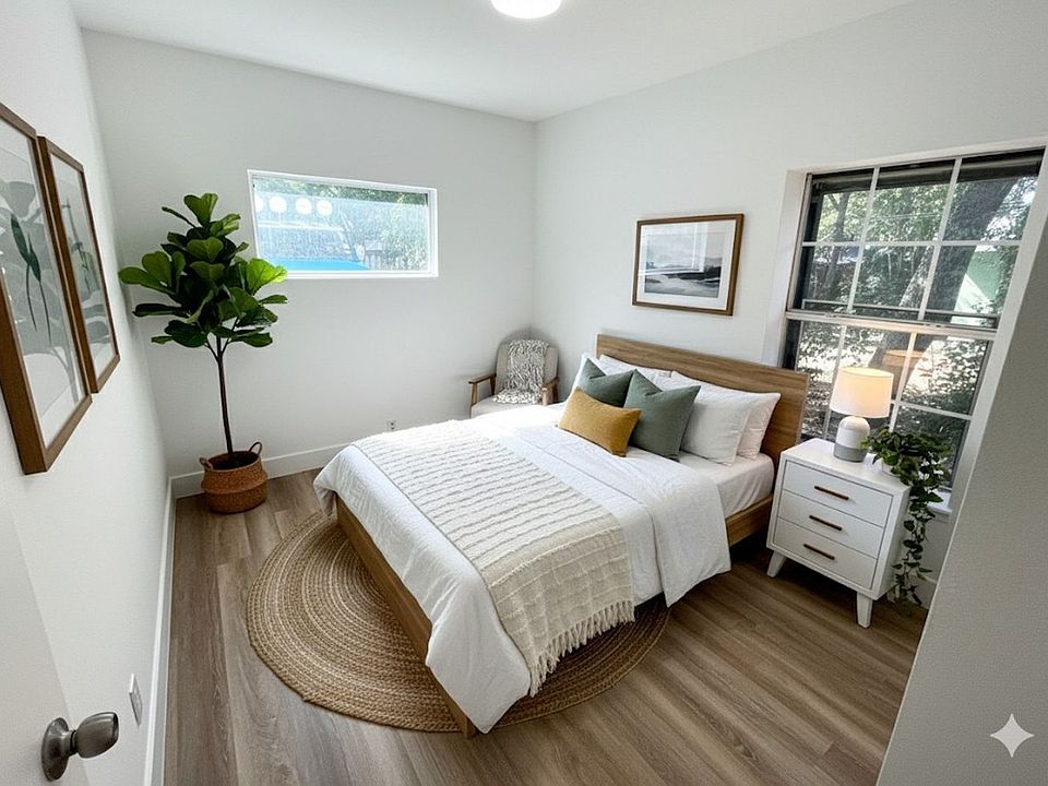 2nd image of 918 W 8th St APT 2