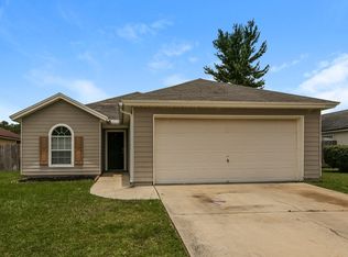 2000 Hunters Trace Cir, Middleburg, FL 32068