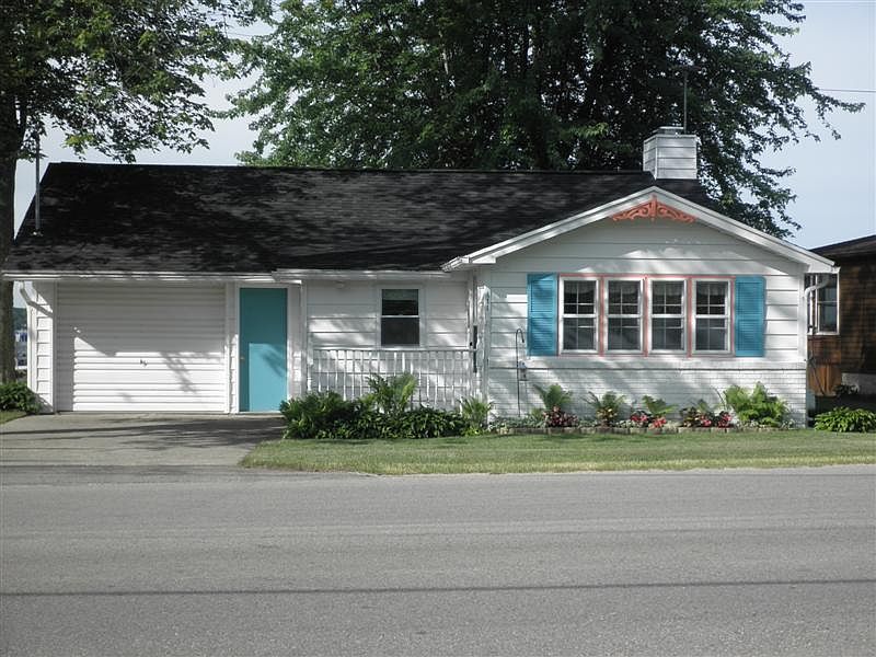 1st image of 411 N Shore Dr