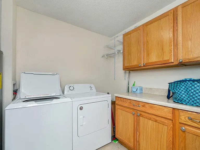 170 Sidney Ave — Photo 25