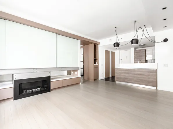 100 West 58th Street 13E image 3 of 12