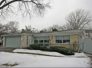 237 Sunset Dr, Wilmette, IL