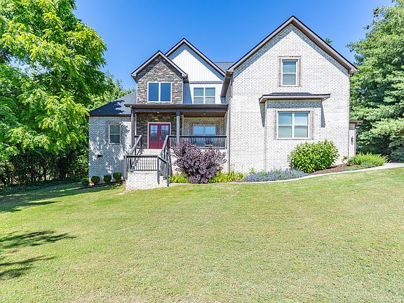 4th image of 652 Vaughan Rd