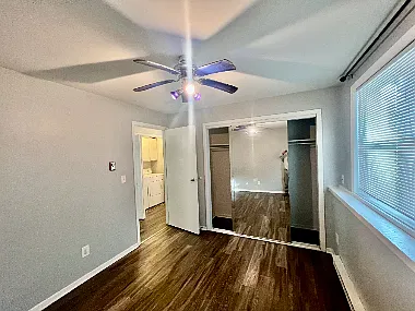 Lower - 2 bedroom - 1 bath - $950.00 — Photo 4
