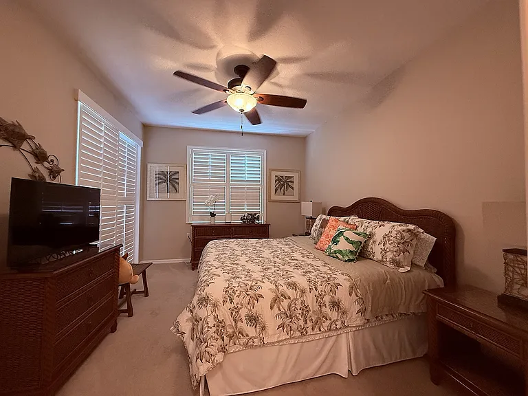 4874 Hampshire Ct #104 — Photo 22