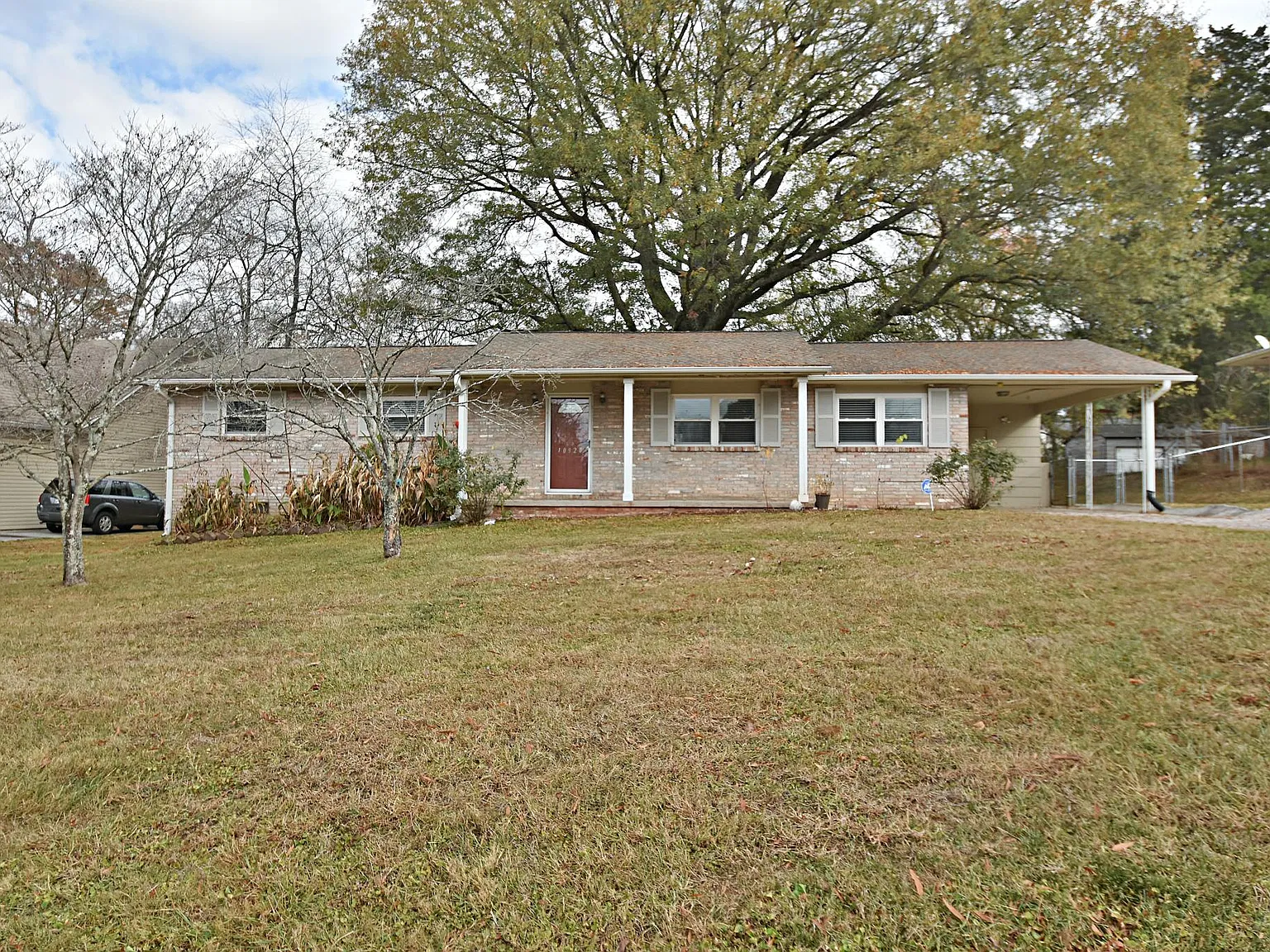 10920 Thornton Dr — Photo 1
