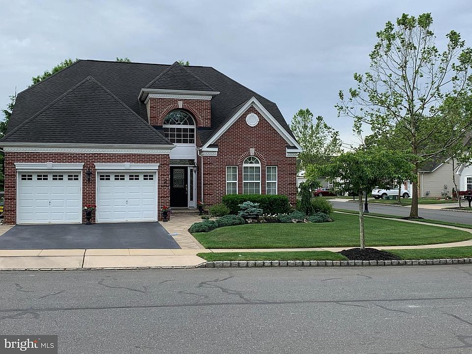 1st image of 2 Portofino Dr