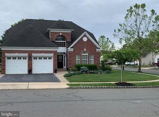 2 Portofino Dr, Hamilton, NJ 08691