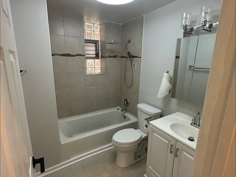 1649 W Garfield Blvd #1 — Photo 6