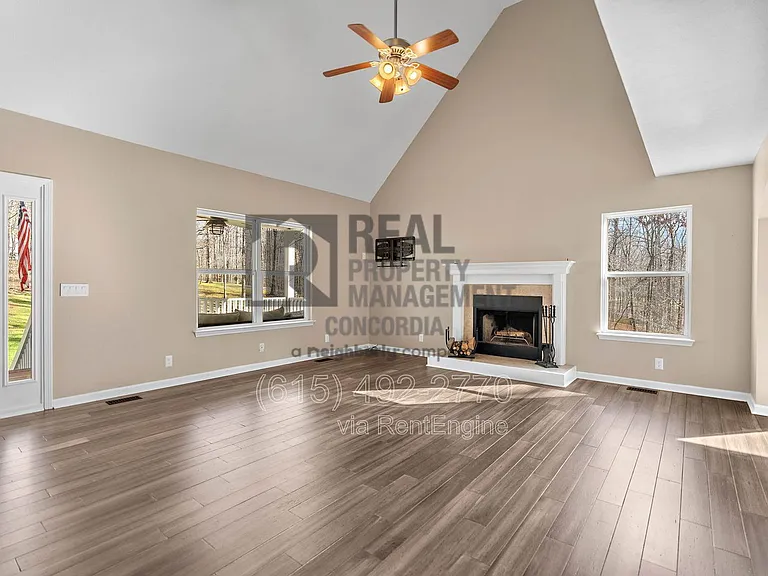 1024 Atwood Ct — Photo 9