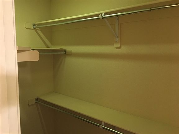 4th image of 425 Buckeye Ave #0